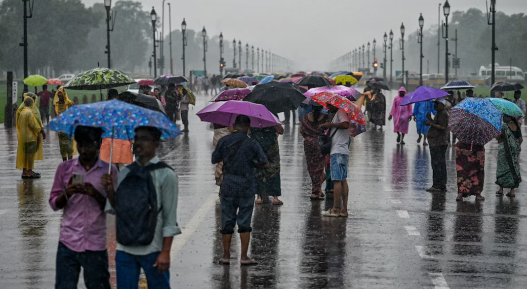 दिल्ली-NCR और पूर्वी उत्तर प्रदेश में भारी बारिश का IMD अलर्ट