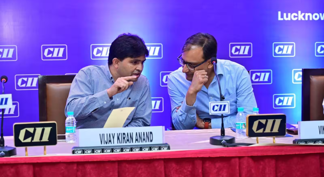 UP Industrial Growth के लिए Invest UP और CII की बैठक